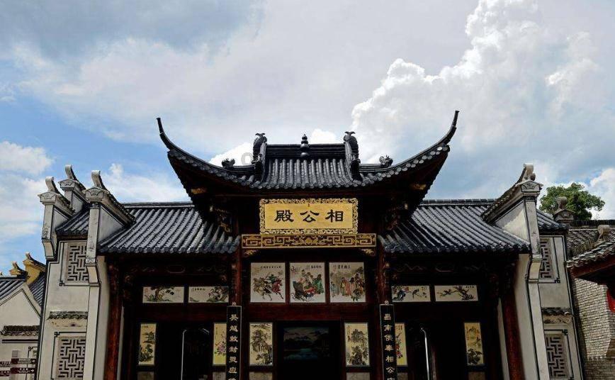 一个人带娃,婆婆还嫌弃宝妈在家太悠闲不赚钱!